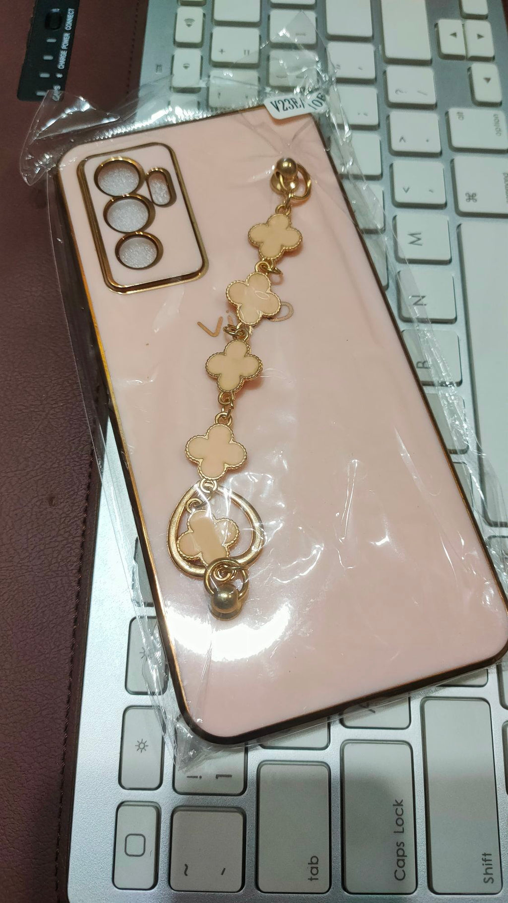 Vivo_V23e Premium Quality Metal Chain Fancy Soft Silicone Back Cover