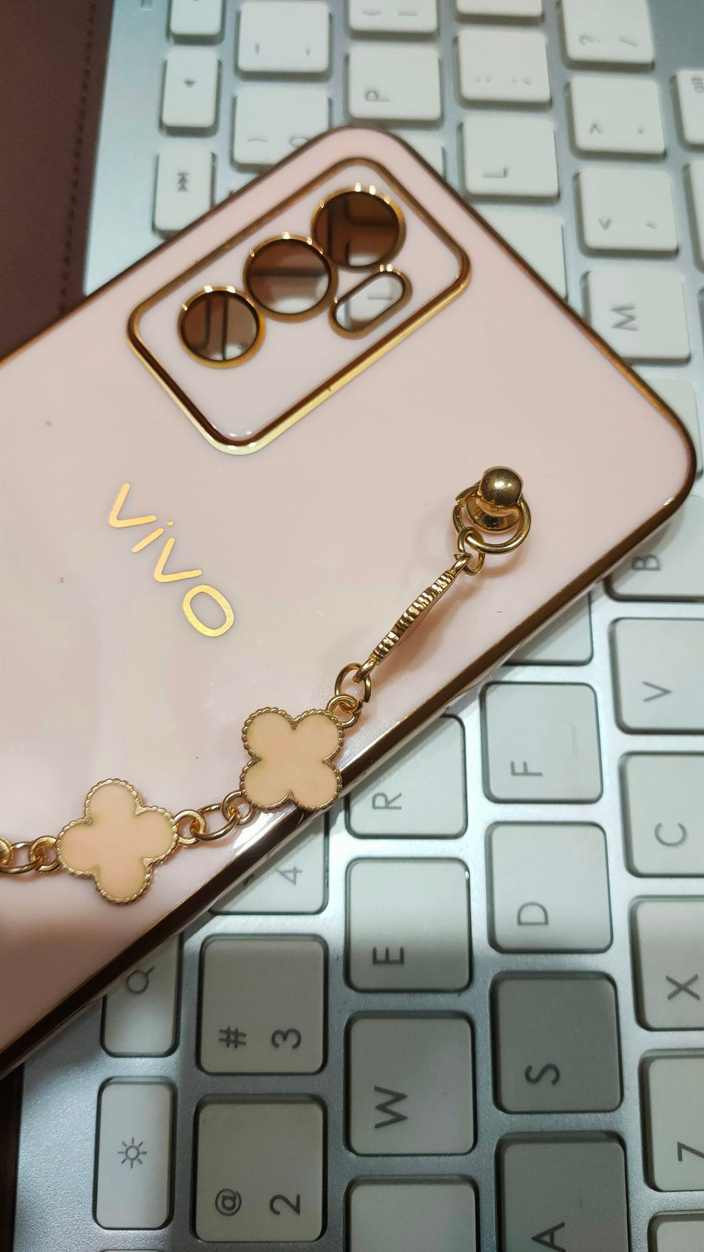 Vivo_V23e Premium Quality Metal Chain Fancy Soft Silicone Back Cover