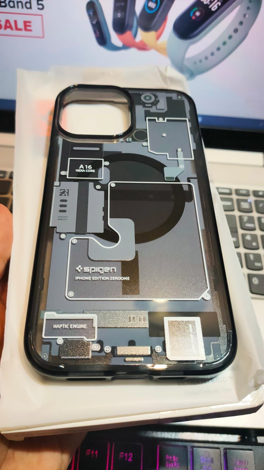 iPhone 14 Pro Max Spigen Magfit Ultra Hybrid Zero Back Case