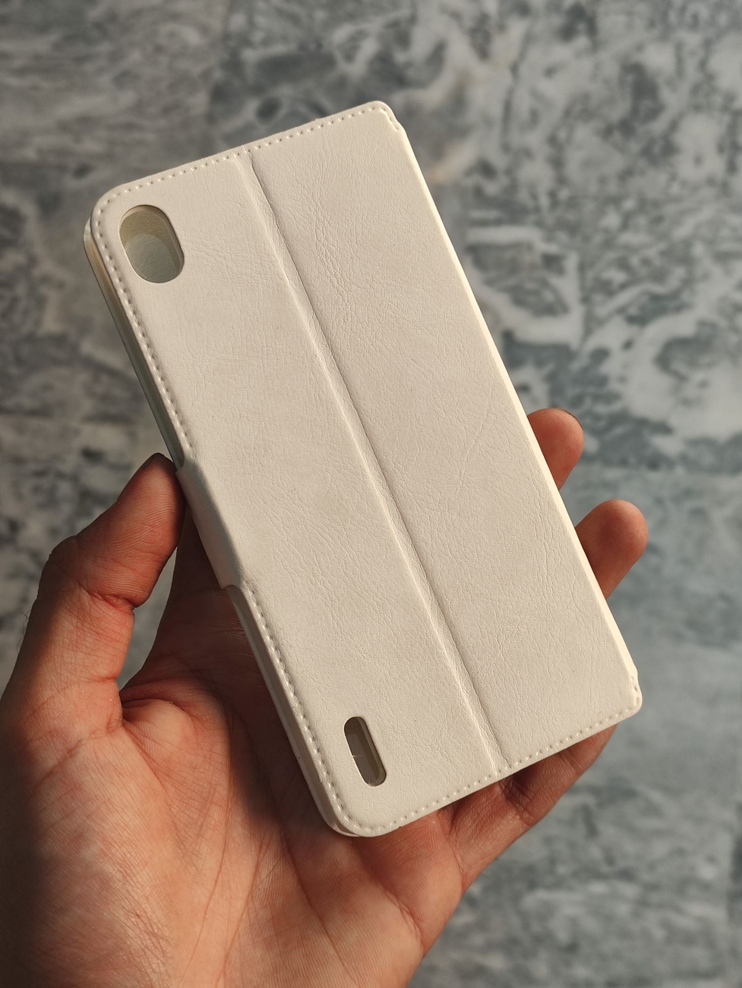 Huawei Ascend P7 Premium Quality White Leather Flip cover