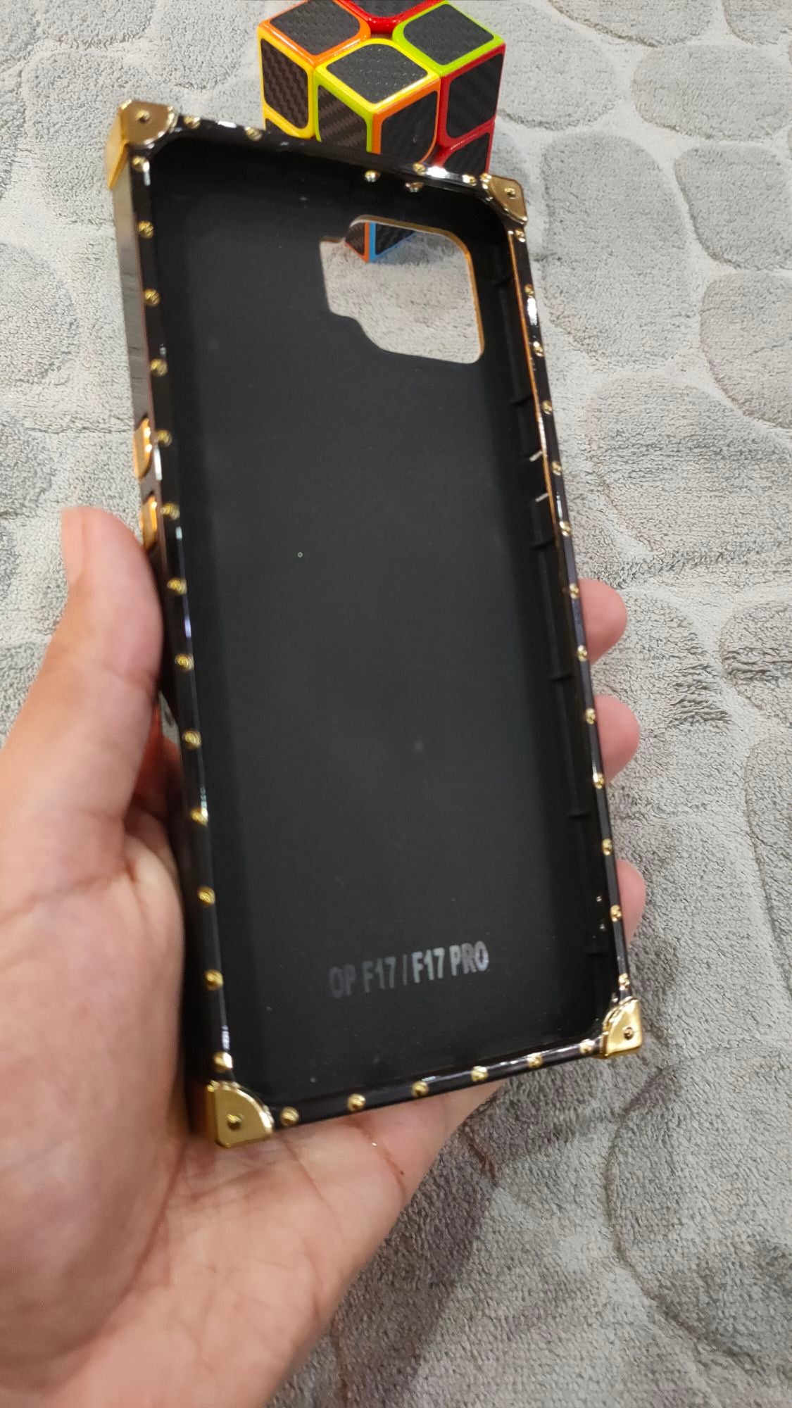 Oppo F17/F17 Pro Louis Vuitton Golden Fancy Back Cover
