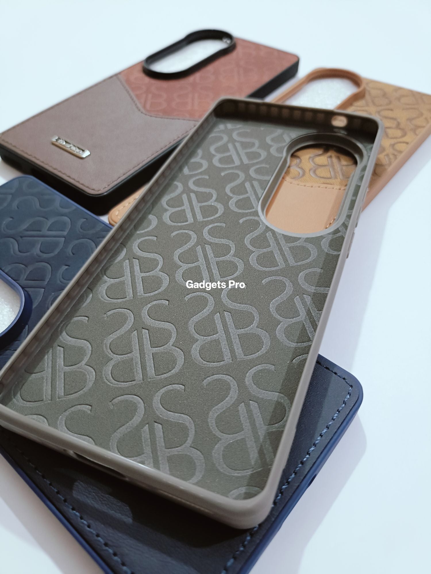 Vivo V40 Soft Leather Design PU Cover with Back Pocket
