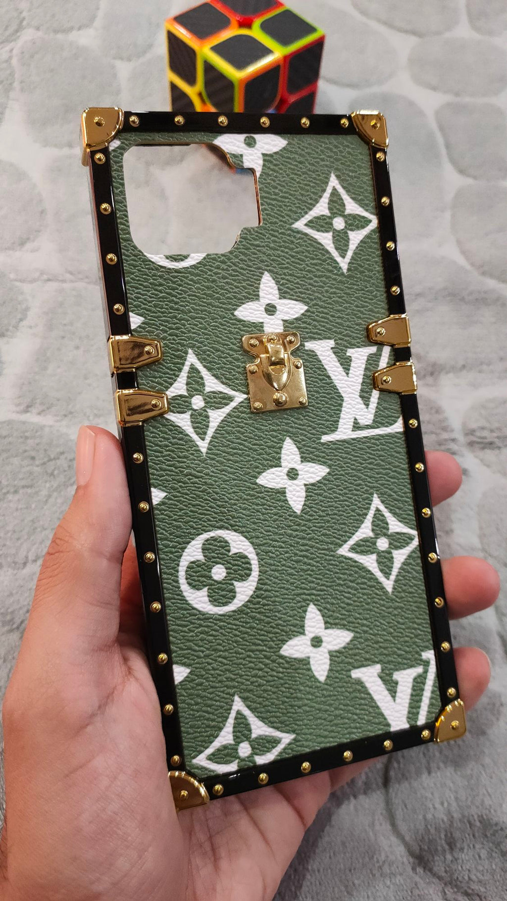 Oppo F17/F17 Pro Louis Vuitton Golden Fancy Back Cover