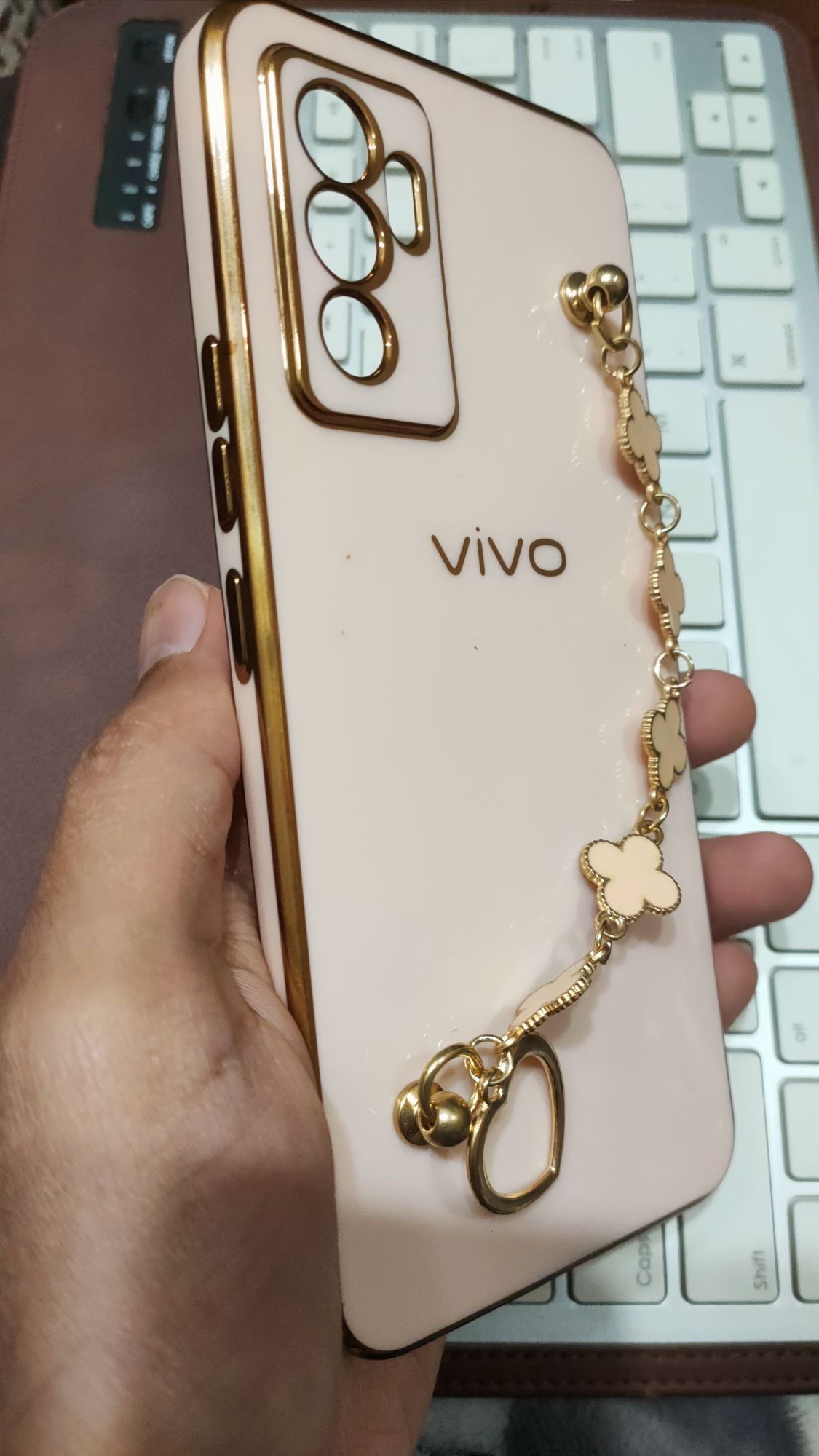 Vivo_V23e Premium Quality Metal Chain Fancy Soft Silicone Back Cover