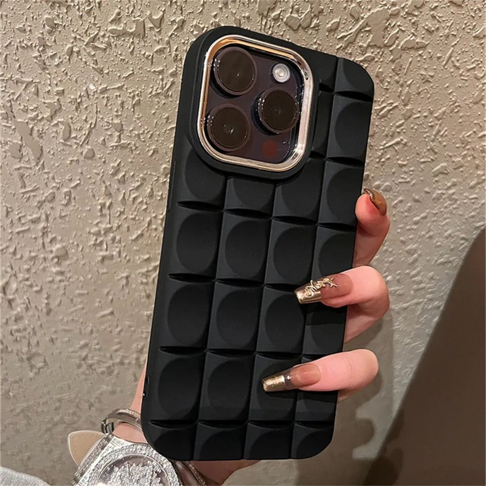 iPhone 12 Pro Max 6.7 Fancy Oval 3D Embossed Back Case Cover