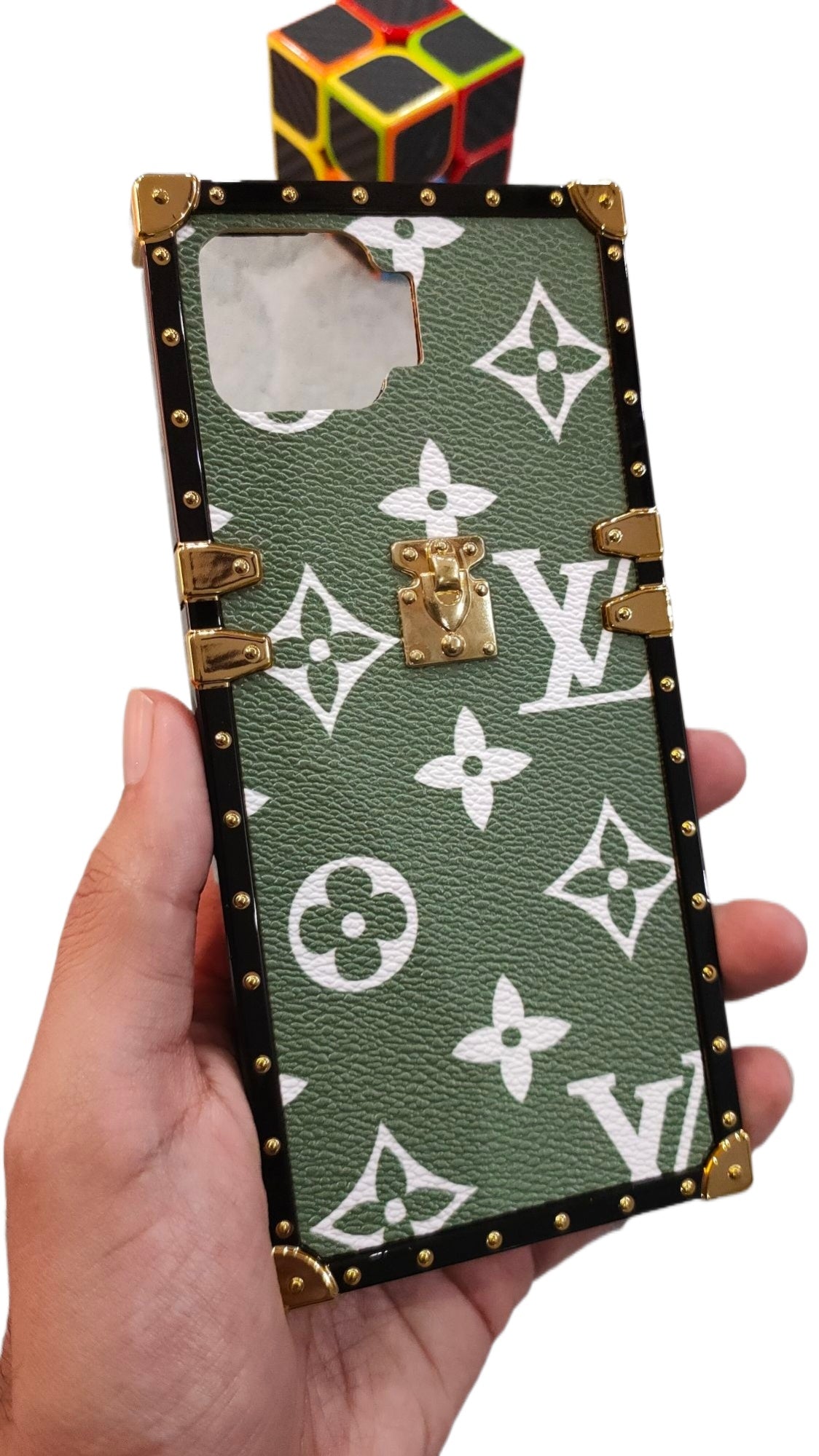 Oppo F17/F17 Pro Louis Vuitton Golden Fancy Back Cover